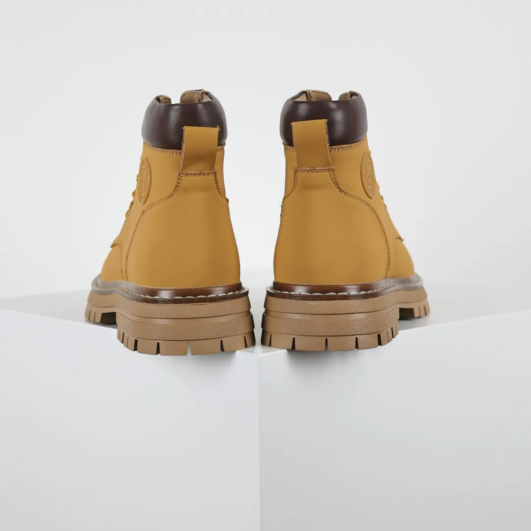 Copywriting price 💰620 Core recommendation Good price Timberland Timberland outdoor high-top casual rhubarb boots series #Guangdong Dachang quality Original box original packaging Fashion trend matching The fabric is made of Italian top-grade frosted fine-grained cowhide with anti-odor and anti-corrosion genuine leather latex insoles. The outsole and hardware are all made from OEM raw materials. The same as the original Goodyear never-open glue process. Good products do not kill pigs. Exclusive launch on the entire network. The quality is unquestionable. The full set of official website unified packaging Give you a perfect wearing experience. High-quality and durable. A must-have for stylish men. Specially designed to treat those who are not handsome. High-quality and first-class foot feel. Specially designed for cold protection and outdoor use this winter. Casual matching for daily use. Size: 38 39 40 41 42 43 44 (leather shoe size)
